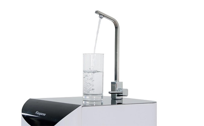 Máy lọc nước Hydrogen ion kiềm Kangaroo KG100ES có vòi lấy nước tiện lợi