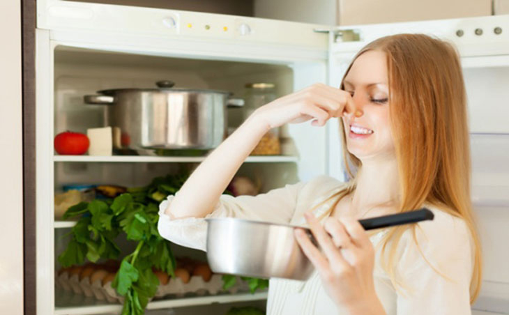 Tủ lạnh có mùi hôi khó chịu