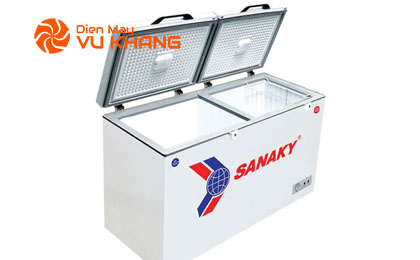 Tủ đông Sanaky 250 lít VH-2599W2KD có thiết kế 2 ngăn và 2 cánh mở kiểu vali